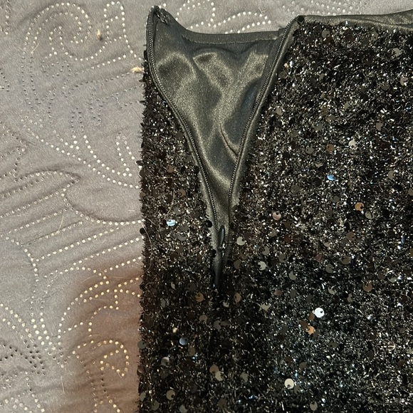 Fun skirt - Picture 3 of 3